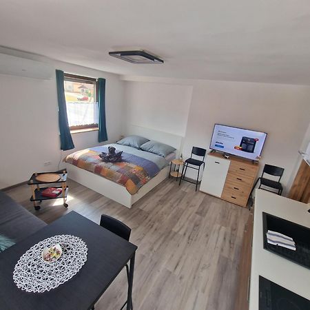Apartman Vazec Bagian luar foto